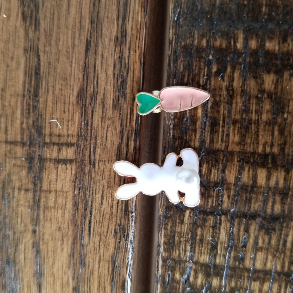 💥💥HOST PICK💥💥🐰🐇🥕  Bunny & Carrot earrings - Picture 3 of 6